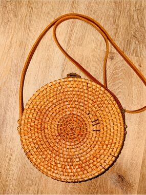 Round Woven Crossbody Bag - Natural Brown